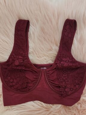 Brand New RHONDA SHEAR SEAMLESS UNDERWIRE BRA W/LACE SLING-M